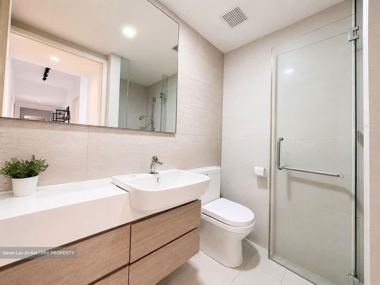 The Lakefront Residences (D22), Condominium #558602211